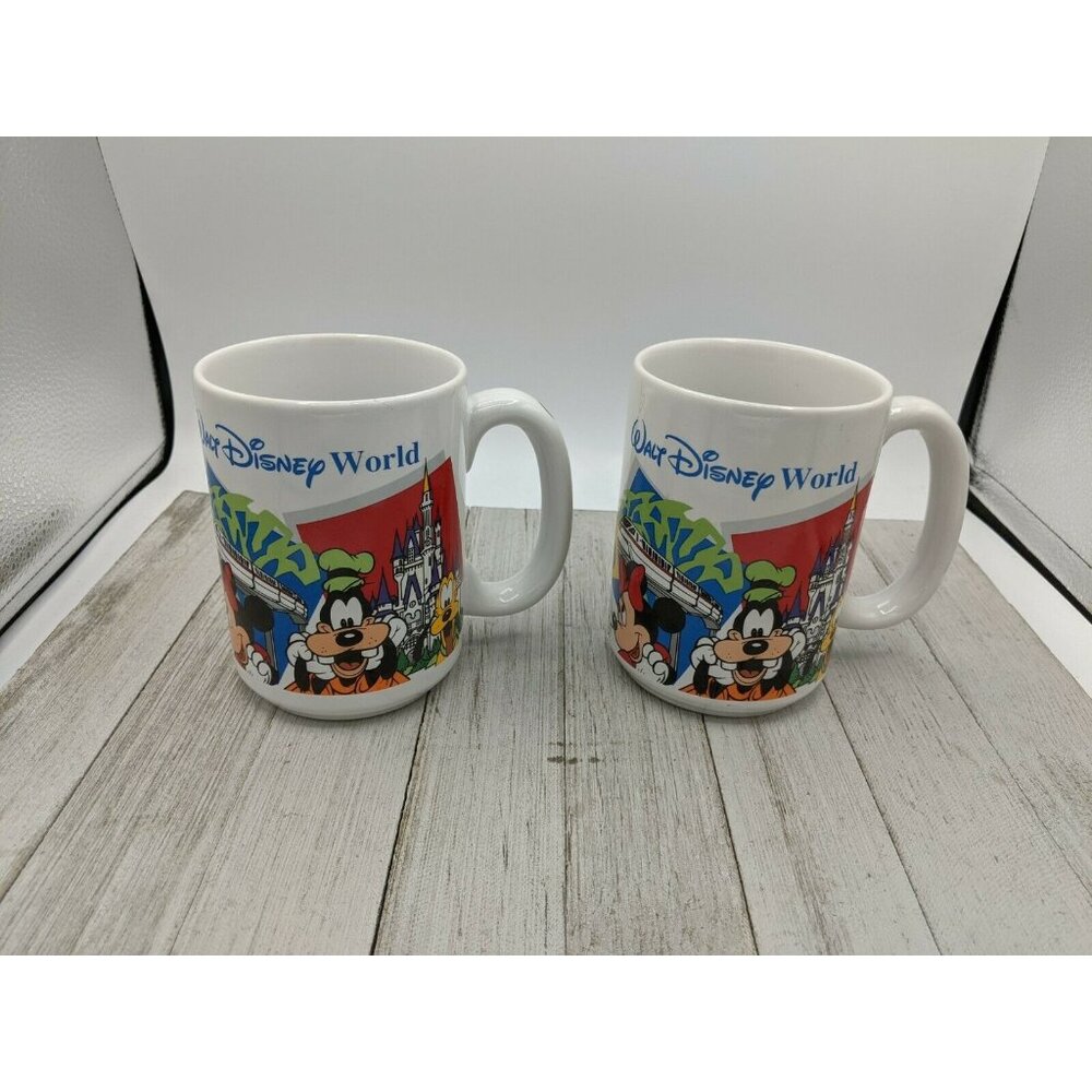 Walt Disney World Set 0f 2 Coffee Mugs Grandma & Grandpa Mickey, Pluto, Donald